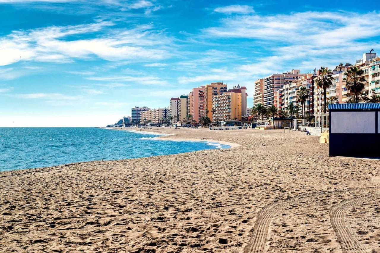 Beachfront -- New Luxury Apartment -- 1ª Linea Playa -- Fuengirola City Center -- Private Parking -- Panoramic Sea Views -- Εξωτερικό φωτογραφία