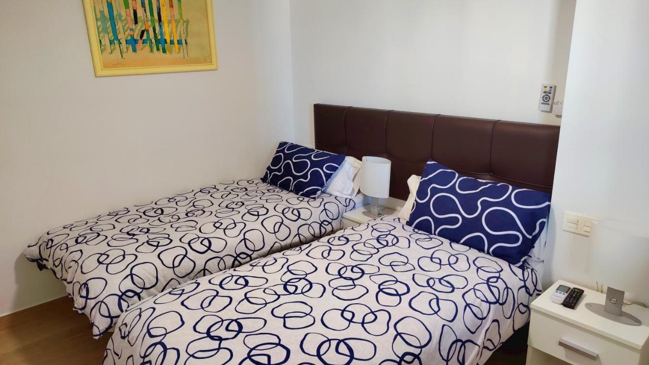 Beachfront -- New Luxury Apartment -- 1ª Linea Playa -- Fuengirola City Center -- Private Parking -- Panoramic Sea Views -- Εξωτερικό φωτογραφία